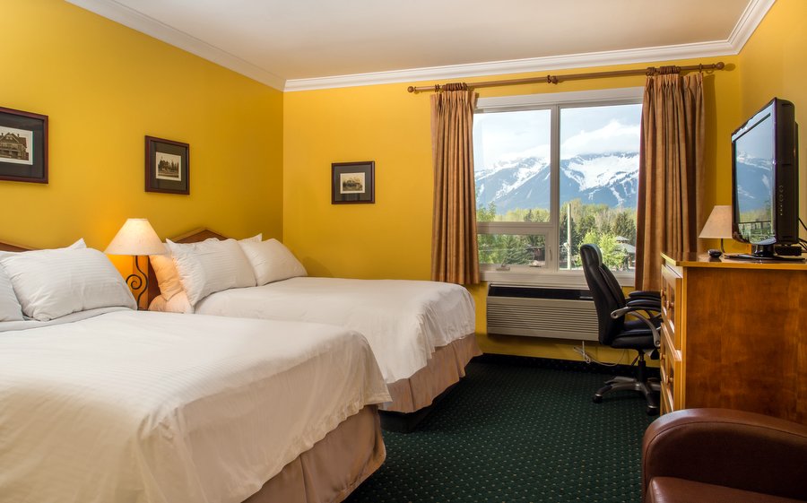 Fernie Summer Getaway Fernie Hotel & Restaurant Park